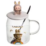 Новорічна велика скляна чашка "Лабубу" з кришкою та ложкою 600 мл Коричневий FM-56C