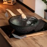 Алюмінієва сковорода 5,5 л, мармурове антипригарне покриття, Ø 30 см, з лопаткою для приготування MGC HP-4-448 - Зображення 2