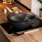 Алюмінієва сковорода 5,8 л, мармурове антипригарне покриття, Ø 32 см, з лопаткою для приготування MGC HP-4-449 - Зображення 2