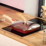 Алюмінієва сковорода-гриль 24 см зі скляною кришкою Square Red MGC HP-4-461R - Зображення 2