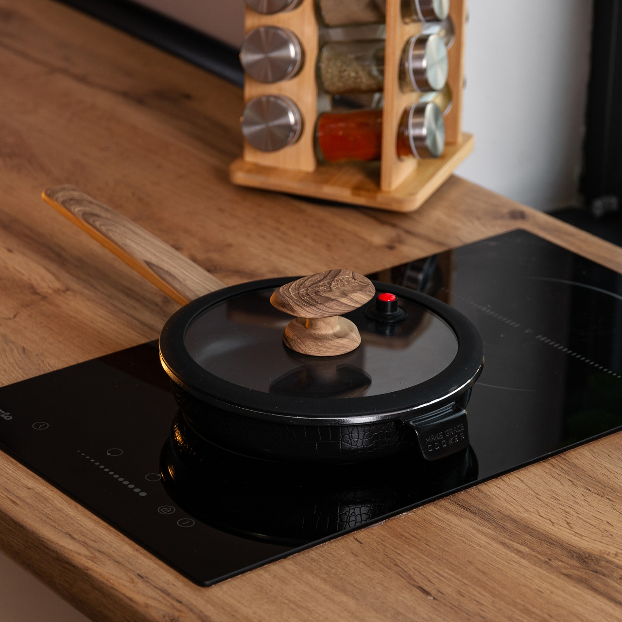 Алюмінієва сковорода 1 л з керамічним покриттям антипригарним Ø 20 см чорна MGC HP-4-456B - Зображення 6