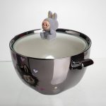 Бульйонниця порцелянова Labubu з кришкою та ручками 800 (мл) Ø15 (см) дитяча тарілка для супу та локшини Сріблястий з сірим FM-34A - Зображення 4