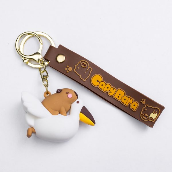 Дитячий брелок Капібара на пелікані 5×3×4 (см) для ключів, на сумку і рюкзак HP-55-24DUCK