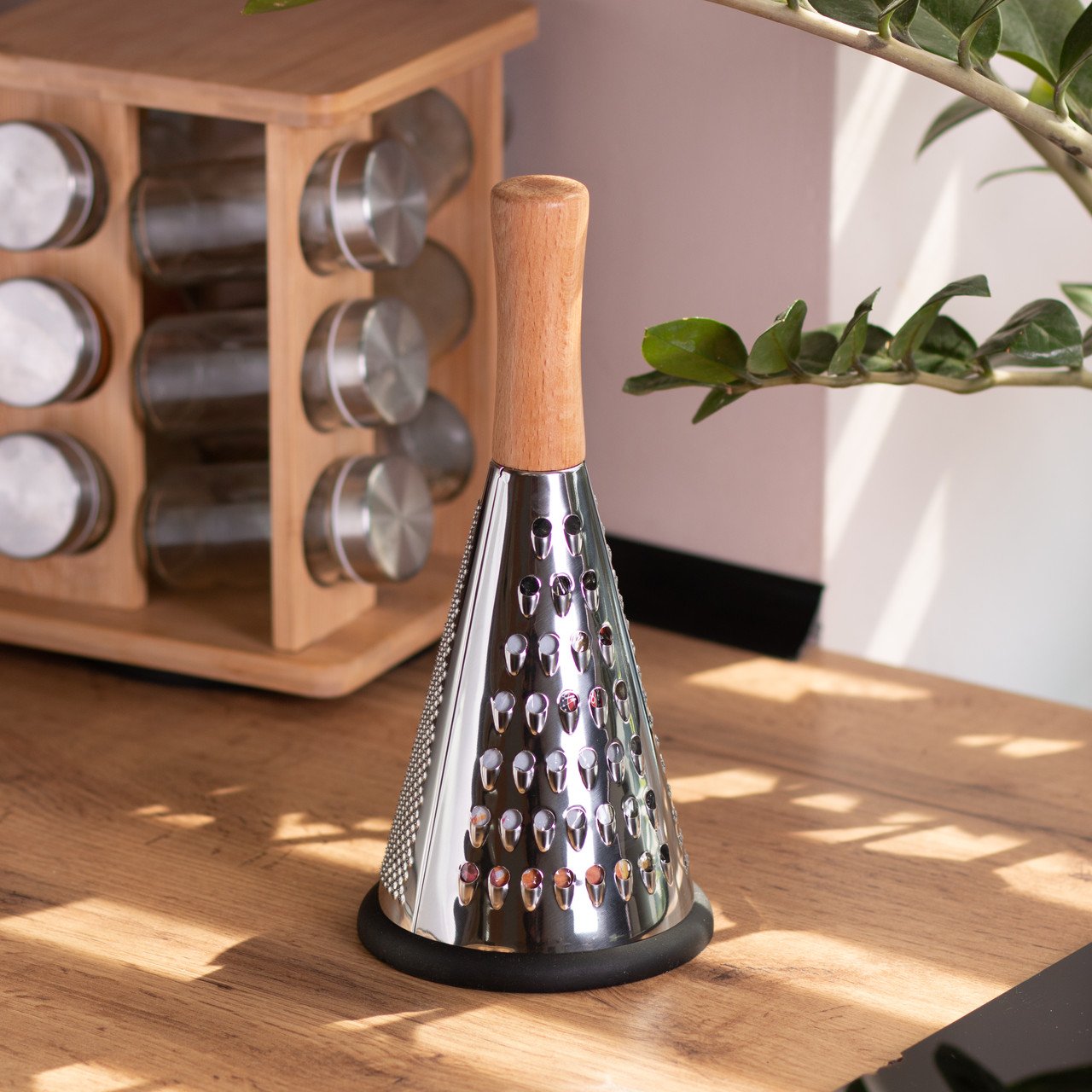 Conical three-sided stainless steel hand grater with wooden handle 11×24 (cm) HP-8-3 - Зображення 5