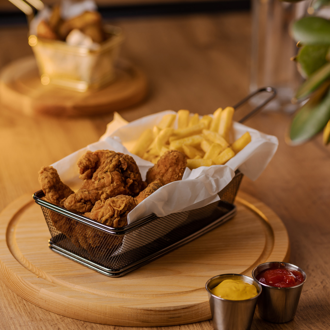 Кошик сервірувальний 21×11.5×5.5 см для подачі картоплі фрі та снеків з ручкою Чорний HP-19-11-B - Зображення 4