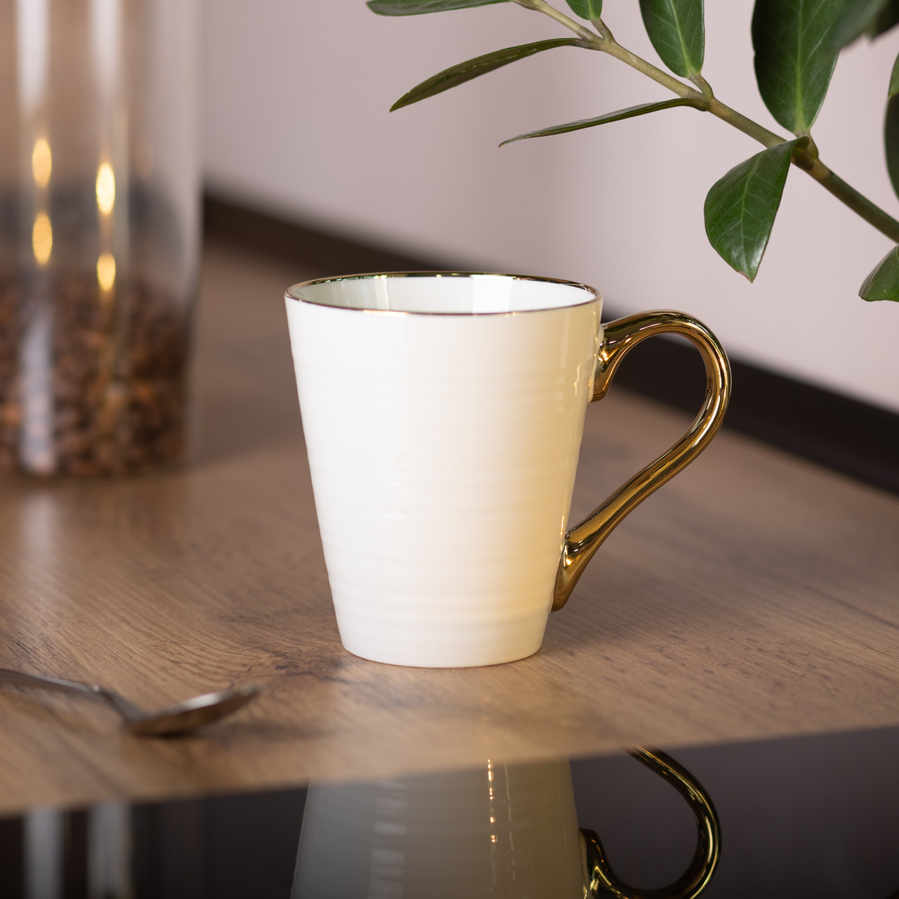 Чашка порцелянова із золотим обідком та позолоченою ручкою 320 (мл) Бежева RX-N240624BE - Зображення 4