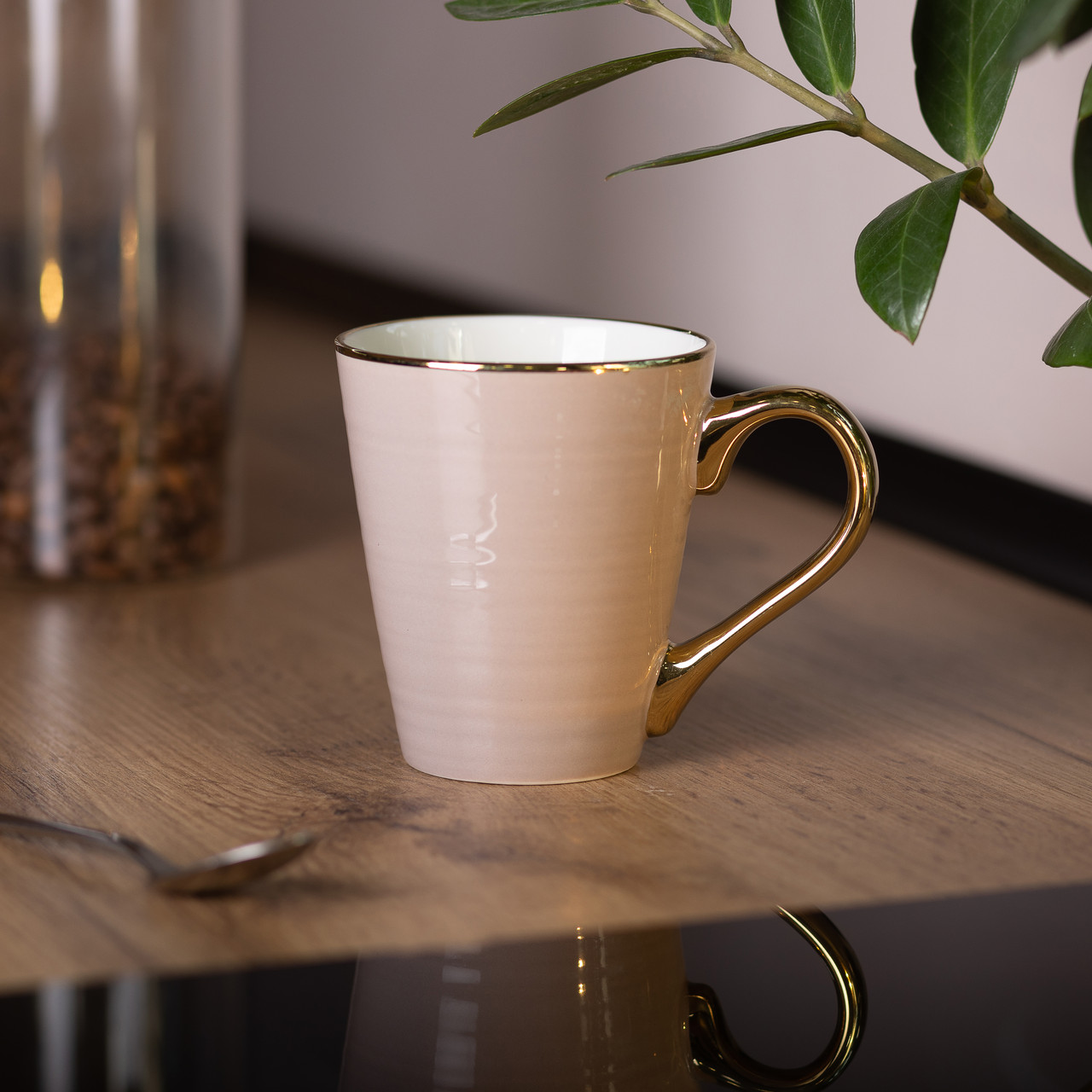 Чашка порцелянова із золотим обідком та позолоченою ручкою 320 (мл) Кремова RX-N240624CR - Зображення 4