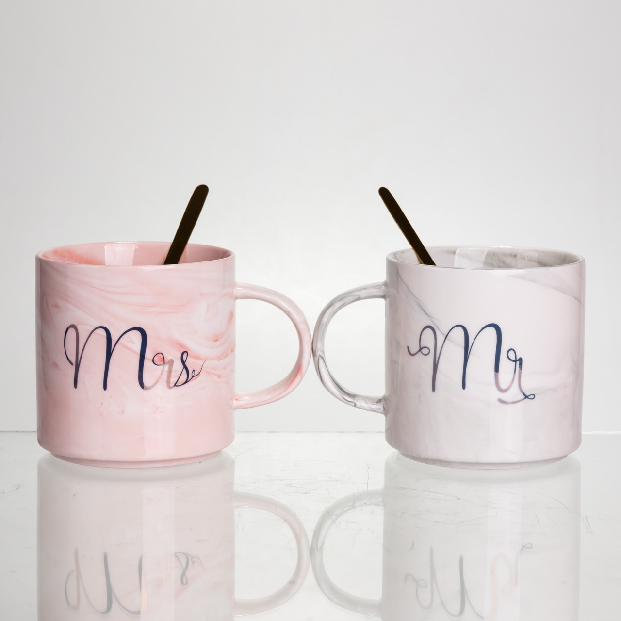 Набір парних порцелянових чашок Mr&Mis 2 (шт) по 400 (мл) чашки на подарунок з ложкою FM-28 - Зображення 1