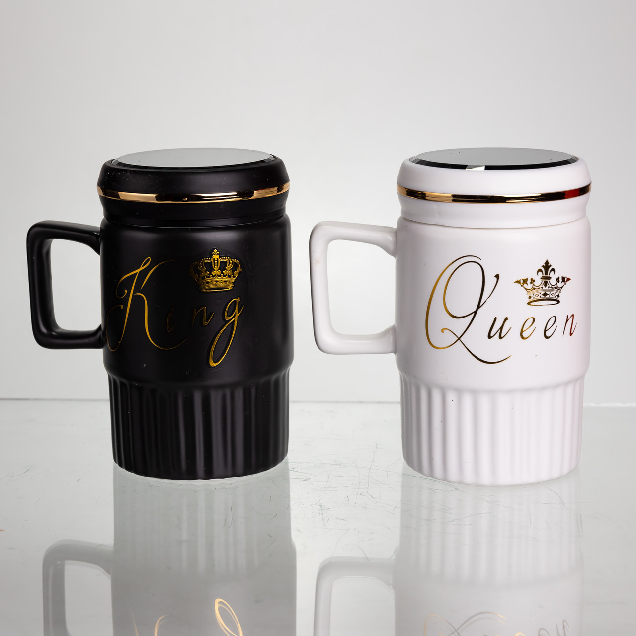 Набір парних порцелянових чашок з кришкою 2 (шт) по 450  (мл) Чорний з білим Yiwu FM-26 - Зображення 1