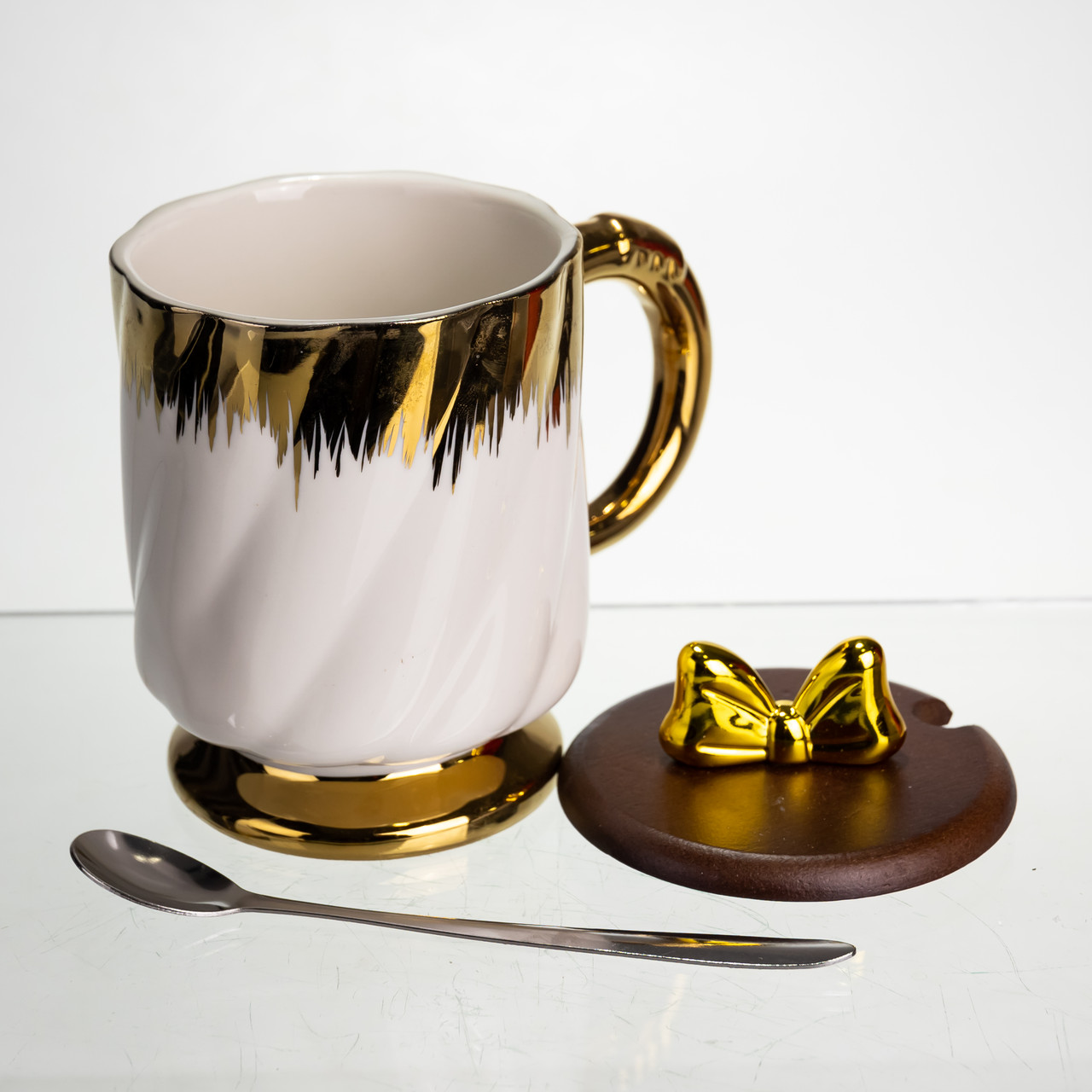 Новорічна порцелянова чашка «Золотий Вихор» 450 мл з кришкою і ложкою Yiwu FM-23D - Зображення 3