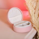 Скринька для прикрас з еко шкіри 10×9×4.5 см ​​органайзер для ювелірних виробів HP-5-31P - Зображення 6