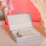 Скринька для прикрас з еко шкіри 16×11×4.7 см органайзер для ювелірних виробів HP-5-30G - Зображення 6