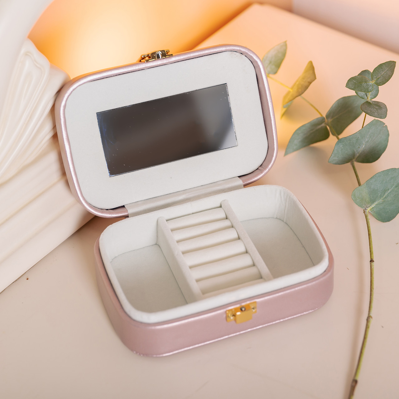 Скринька для прикрас з еко шкіри 20×14×7 см із дзеркалом органайзер для ювелірних виробів HP-5-32GOLD - Зображення 5