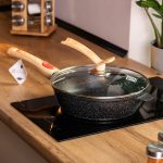 Алюмінієва глибока сковорода (2,8 л) зі скляною кришкою Ø 26 см Чорний MGC HP-4-464B - Зображення 6