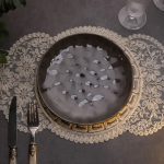 Тарілка сервірувальна кругла порцелянова 22 см коричнева HP23394 - Зображення 2