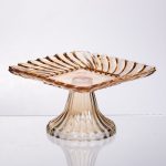 Тортівниця скляна квадратна на ніжці, 16×16 см Коричнева 64486-18 - Зображення 2