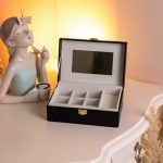 Скринька для прикрас з еко шкіри 10 відділень з дзеркалом 20×14×8 см Чорний HP-5-19B - Зображення 5