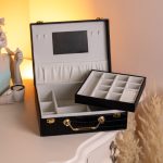 Скринька для прикрас з еко шкіри 19 відділень з дзеркалом 23.5×14×8 см Чорний HP-5-20B - Зображення 8