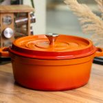 Емальована чавунна кокотниця 7,5 л, помаранчева Yiwu HP-FLG-7 ORANGE - Зображення 2