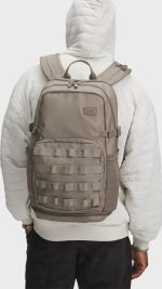 Рюкзак Under Armour Triumph Sport Backpack 21L бежевий 29 х 48 х 18 см (1372290-200) - Зображення 2