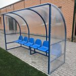 Кабінка для запасних гравців на 6 місць