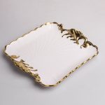 Порцелянове сервірувальне блюдо Aurelia з золотими фігурними краями, 22.2*20.7*3 см, Yiwu YYSH1218 - Зображення 3