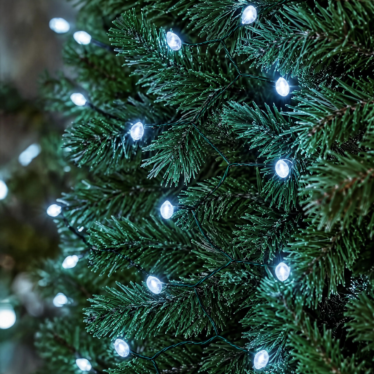 Світлодіодна гірлянда Кінський хвіст Мішура 960 LED 16 ниток 3 м зелена, білий GarlandoPro D960L3MG - Зображення 8