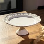 Порцелянова тортівниця Pearl на ніжці 30,5 см Yiwu 120-YH-HG043 - Зображення 2