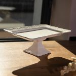 Порцелянова тортівниця на ніжці White Square 25.5 * 25.5 см, квадратна, Yiwu 120-YH-HG062 - Зображення 2